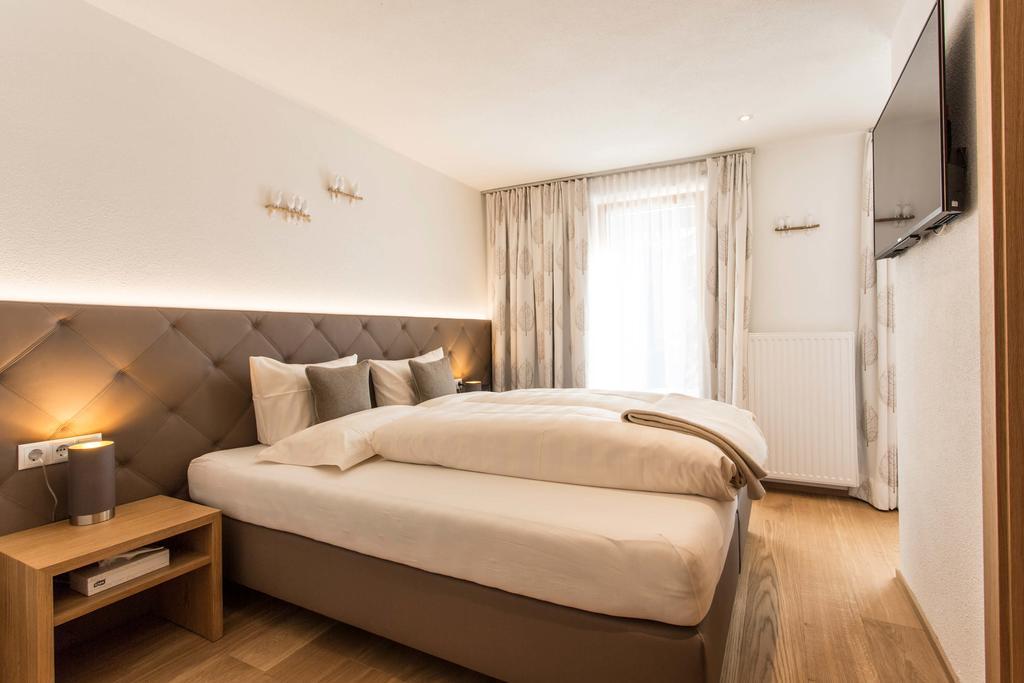 Slow Living Suite - Ferienwohnung Mit Privater Sauna & Garten Fiss Esterno foto